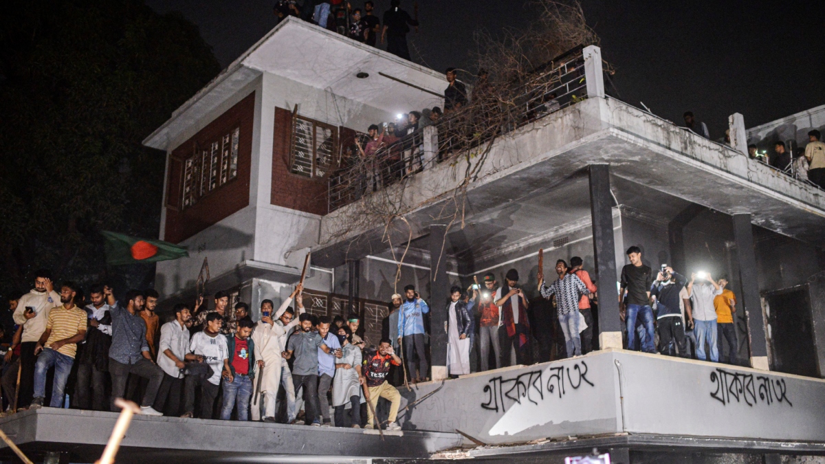 Violence Erupts in Dhaka: Historic Home Torched Amid Protests